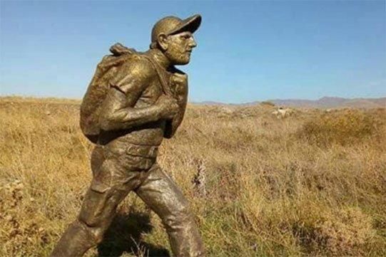 Paşinyanı “başsız qoydular” - FOTO